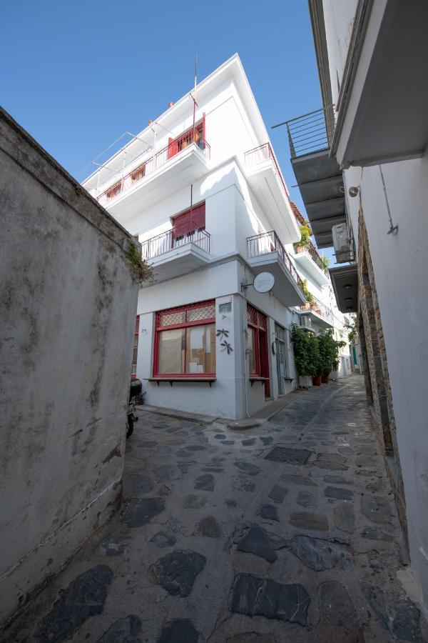 Lovely One-Bedroom Flat In Skopelos Exterior photo
